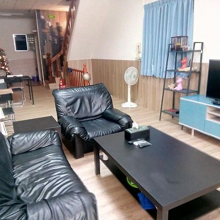 Traveler Station Ξενοδοχείο Καοσιούνγκ Εξωτερικό φωτογραφία