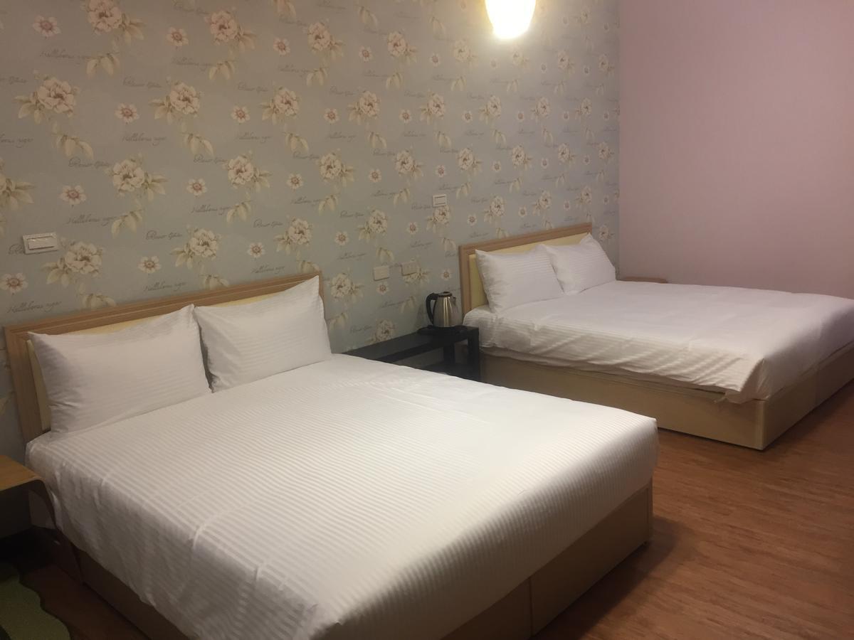 Traveler Station Ξενοδοχείο Καοσιούνγκ Εξωτερικό φωτογραφία